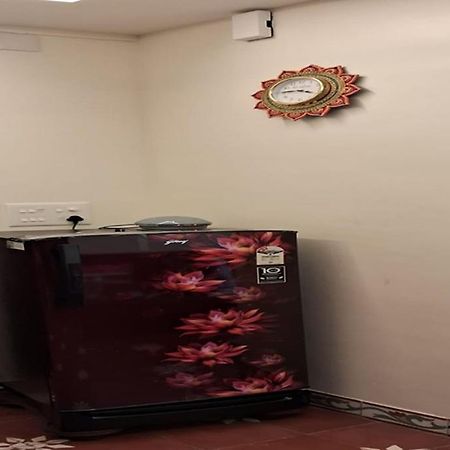 מדוראי Heritage Home With 3 Bed/3 Bath With Kitchen In A Residential Neighborhood. מראה חיצוני תמונה