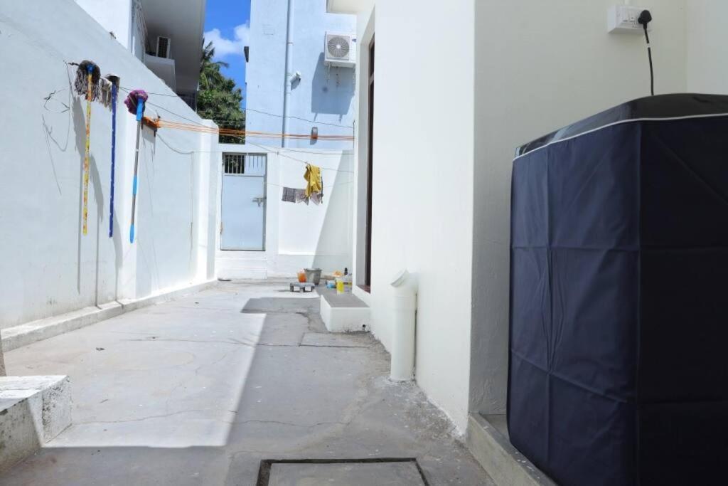 מדוראי Heritage Home With 3 Bed/3 Bath With Kitchen In A Residential Neighborhood. מראה חיצוני תמונה