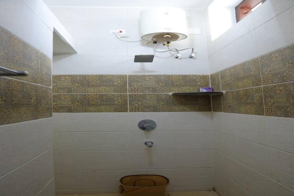מדוראי Heritage Home With 3 Bed/3 Bath With Kitchen In A Residential Neighborhood. מראה חיצוני תמונה