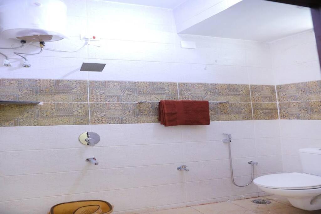 מדוראי Heritage Home With 3 Bed/3 Bath With Kitchen In A Residential Neighborhood. מראה חיצוני תמונה